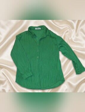 CHYRII Green Button Down Shirt Size M